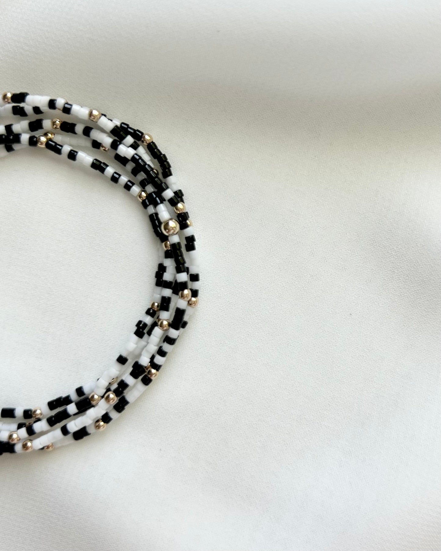 Black & White Seed Bead Bracelet